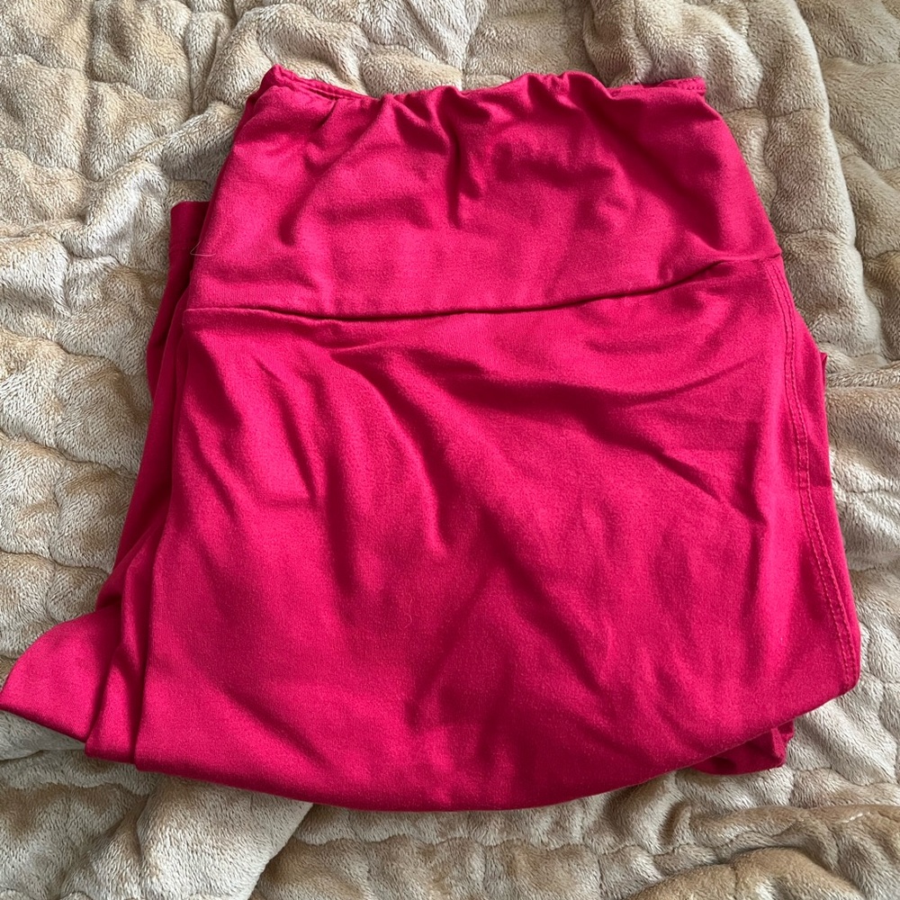 LuLaRoe TC Red Leggings